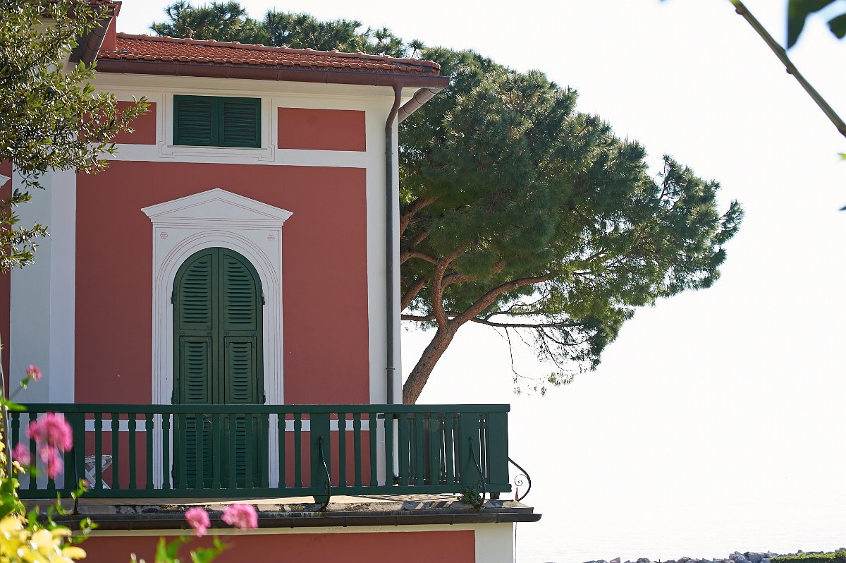 Cinque Terre, eine Region in Ligurien, Italien besteht aus 5 kleinen Dörfern, die sich malerisch, and der Küste zwischen Levanto und Porto Venere gelegen,…